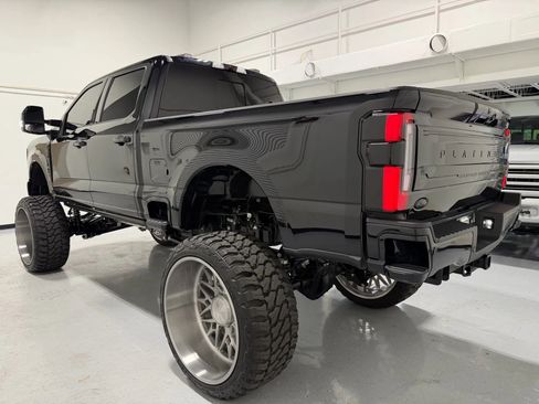 Used 2024 Ford F350 Platinum image 17