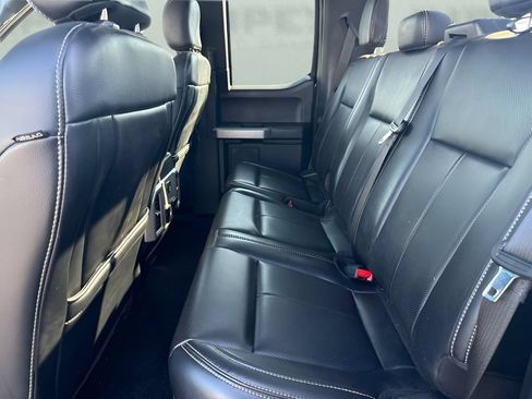 Used 2018 Ford F150 Lariat w/ Equipment Group 502A Luxury AWD/4WD image 9