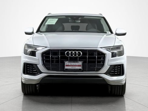 Used 2023 Audi Q8 Premium w/ Convenience Package AWD/4WD image 8