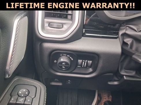 New 2026 RAM 1500 Laramie AWD/4WD image 13