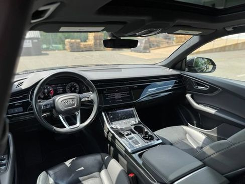 Used 2021 Audi Q8 Premium Plus w/ Premium Plus Package AWD/4WD image 16