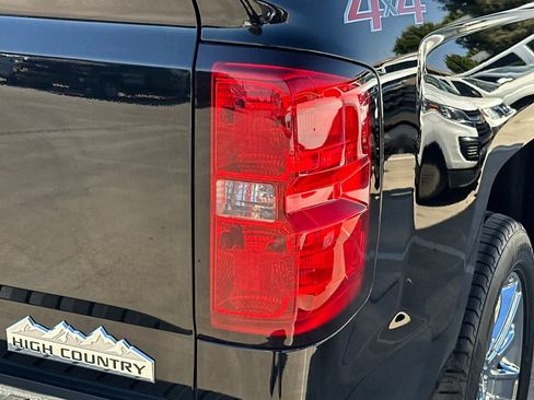 Used 2015 Chevrolet Silverado 1500 High Country w/ High Country Premium Package AWD/4WD image 31