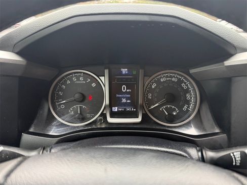 Used 2018 Toyota Tacoma TRD Off-Road image 18