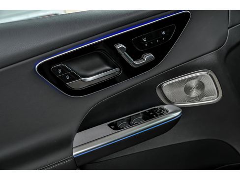 New 2026 Mercedes-Benz GLC 300 4MATIC image 5