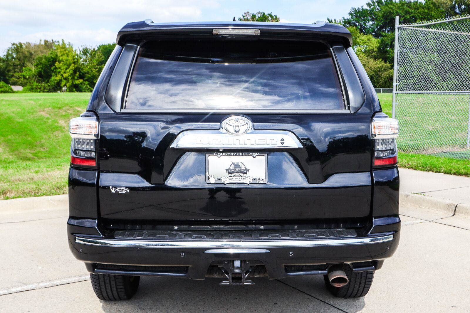 Used 2014 Toyota 4Runner Limited AWD/4WD image 17