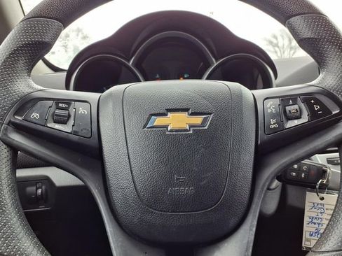 Certified 2016 Chevrolet Cruze LT FWD image 12