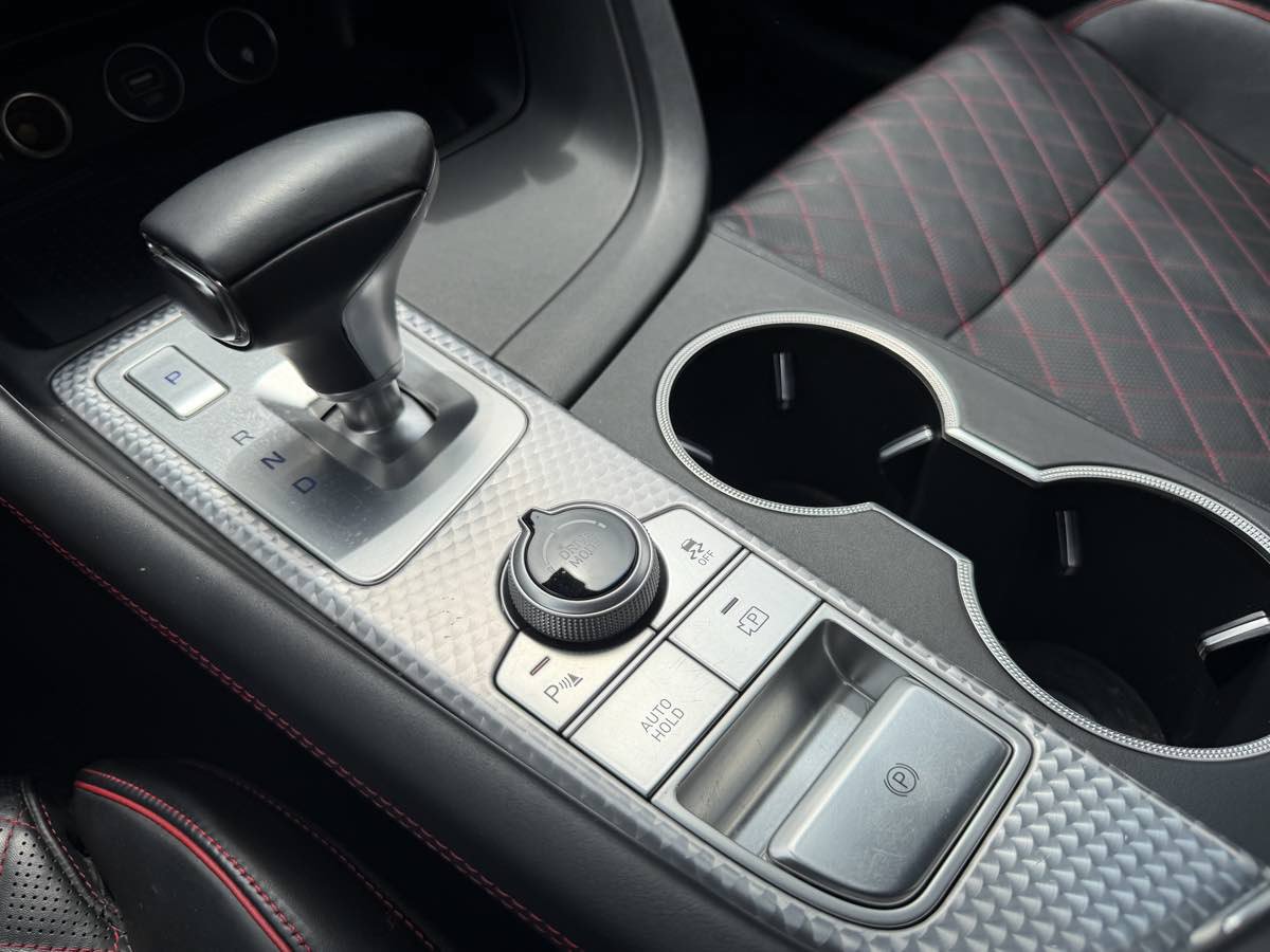 Used 2023 Genesis G70 3.3T image 13