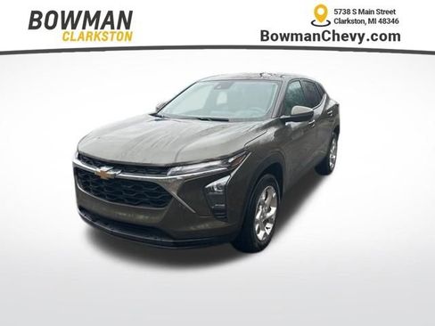 Used 2024 Chevrolet Trax LS w/ LS Convenience Package image 1