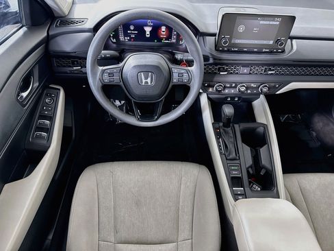Used 2025 Honda Accord SE image 17