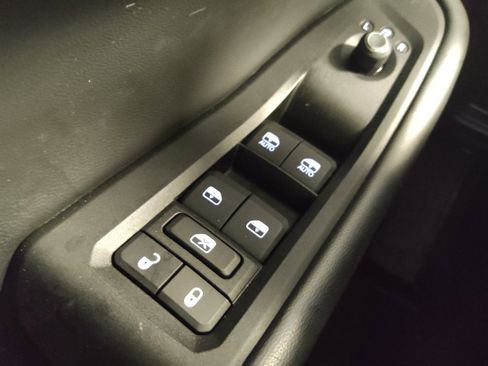 Used 2023 Jeep Grand Cherokee L Laredo AWD/4WD image 27