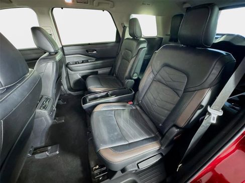 Certified 2023 Nissan Pathfinder Platinum AWD/4WD image 24