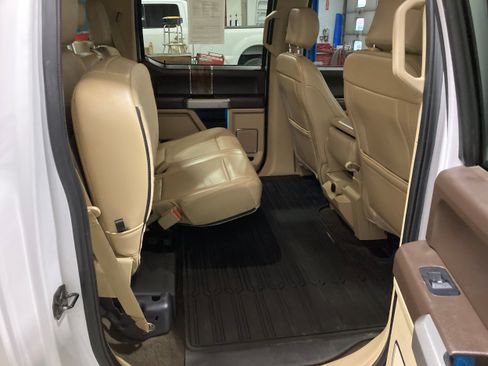 Used 2019 Ford F150 Lariat image 8