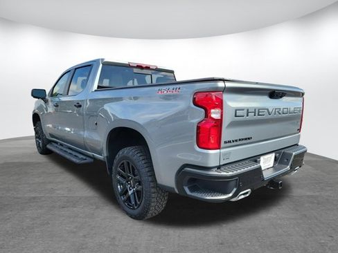 Used 2025 Chevrolet Silverado 1500 LT Trail Boss w/ LT Trail Boss Premium Package AWD/4WD image 5