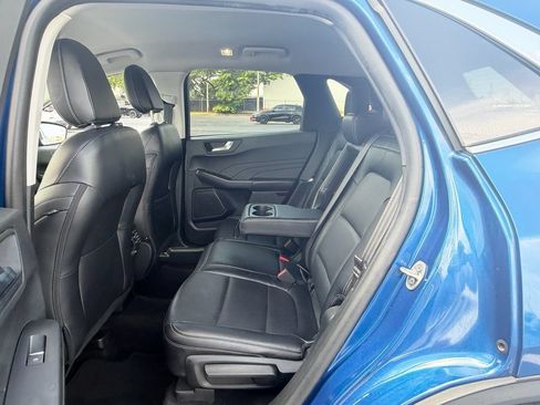 Used 2022 Ford Escape Titanium AWD/4WD image 11