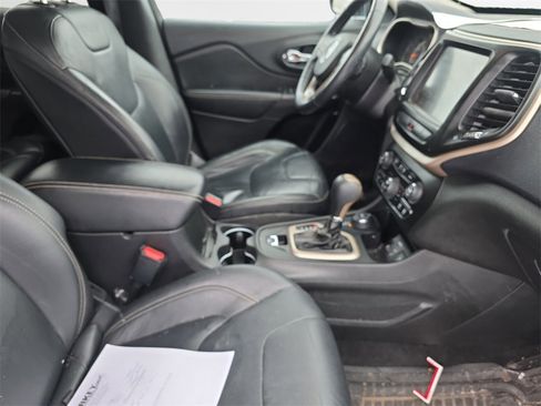 Used 2015 Jeep Cherokee Limited image 26