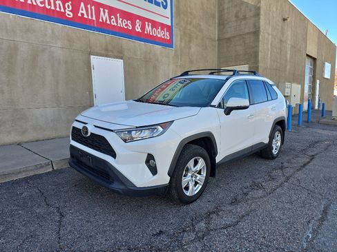 Used 2020 Toyota RAV4 XLE image 3