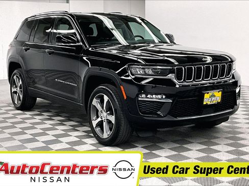Used 2023 Jeep Grand Cherokee Limited AWD/4WD image 1