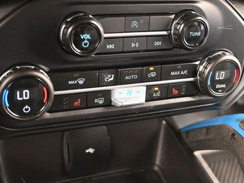 Used 2023 Ford Bronco Black Diamond AWD/4WD image 19