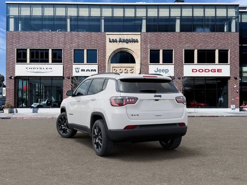New 2026 Jeep Compass Latitude AWD/4WD image 3