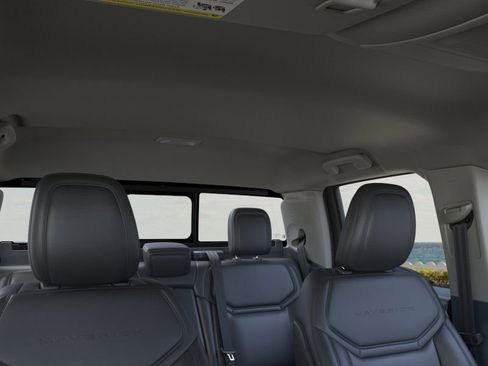 New 2026 Ford Maverick Lariat w/ Black Appearance Package image 28