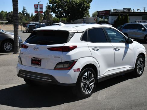 Used 2023 Hyundai Kona SEL w/ Cargo Package FWD image 8