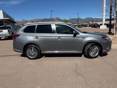 Used 2021 Mitsubishi Outlander GT AWD/4WD image 11