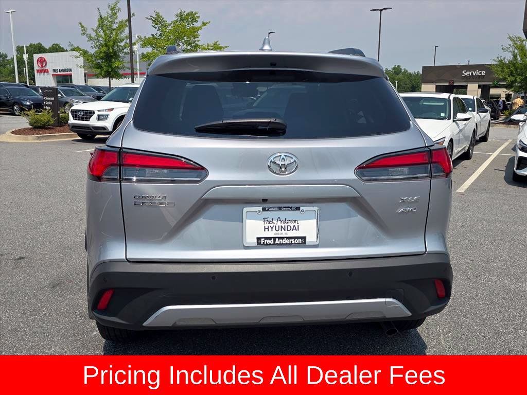 Used 2024 Toyota Corolla Cross XLE w/ Convenience Package AWD/4WD image 4