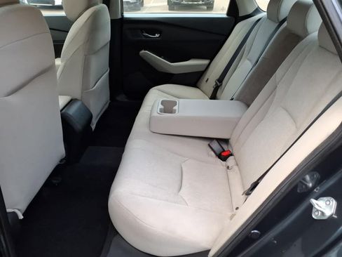 Used 2023 Honda Accord EX image 9