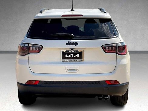 Used 2021 Jeep Compass Latitude image 5