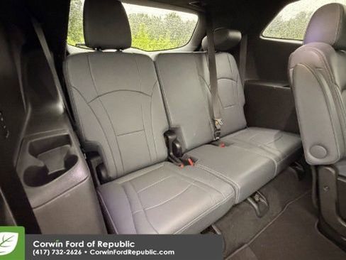 Used 2024 Buick Enclave Premium FWD image 7