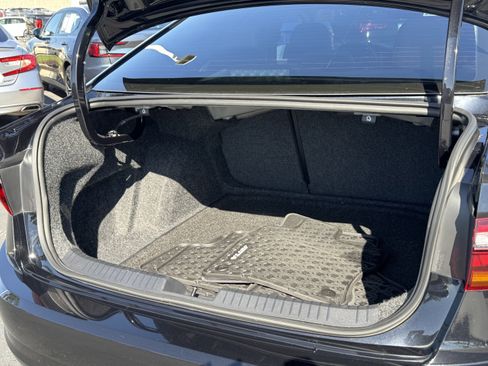 Used 2019 Volkswagen Jetta SEL FWD image 35