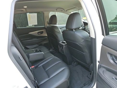 Used 2023 Nissan Murano SV w/ SV Midnight Edition Package image 13