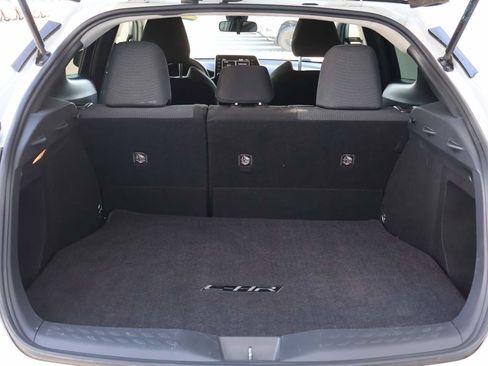 Used 2020 Toyota C-HR LE image 11