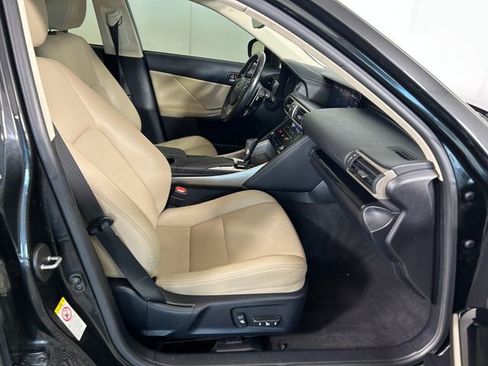 Used 2017 Lexus IS 300 AWD image 29
