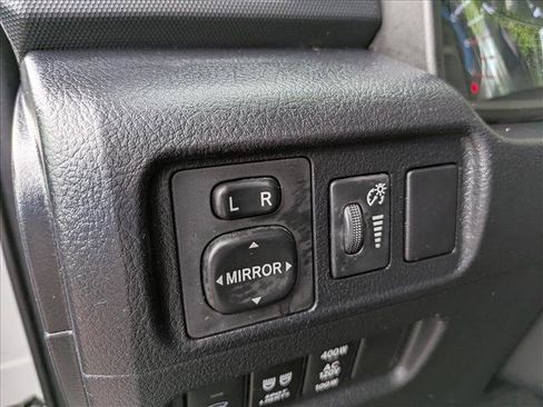 Used 2019 Toyota 4Runner TRD Off-Road AWD/4WD image 26