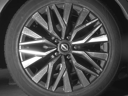 Used 2025 Nissan Altima 2.5 SV FWD image 15