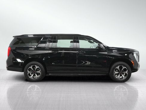 Used 2026 GMC Yukon XL AT4 Ultimate AWD/4WD image 7