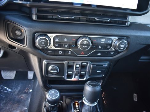 New 2026 Jeep Gladiator Sport image 21