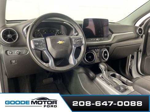 Used 2023 Chevrolet Blazer LT image 8