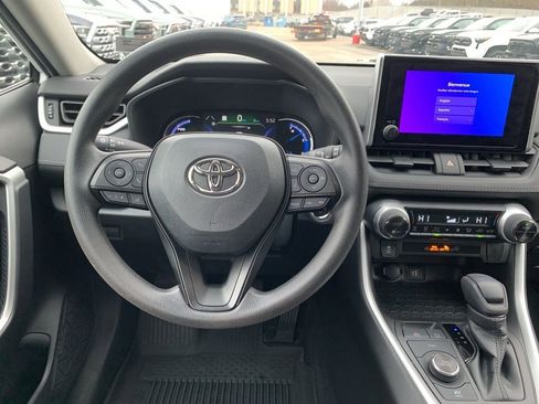 Used 2023 Toyota RAV4 XLE image 16