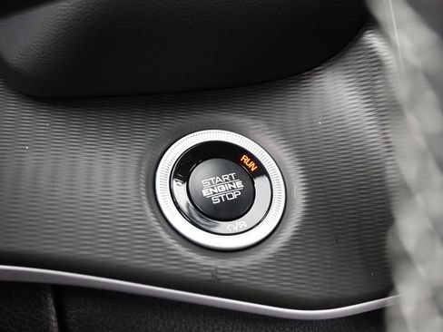 Used 2025 Jeep Grand Cherokee Laredo image 25