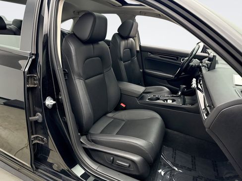 Used 2022 Honda Civic Touring image 17