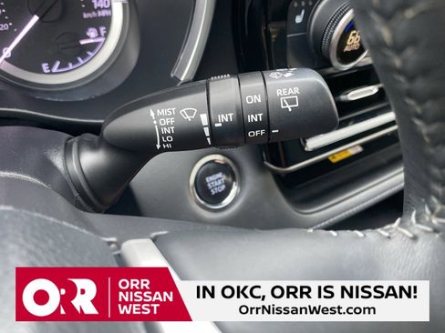 Used 2023 Toyota Highlander XLE image 31