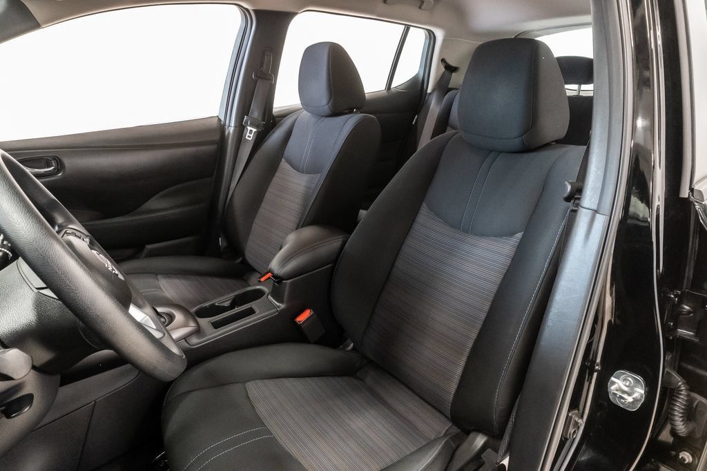 Used 2025 Nissan Leaf S FWD image 9