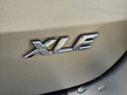 Used 2015 Toyota Sienna XLE image 20