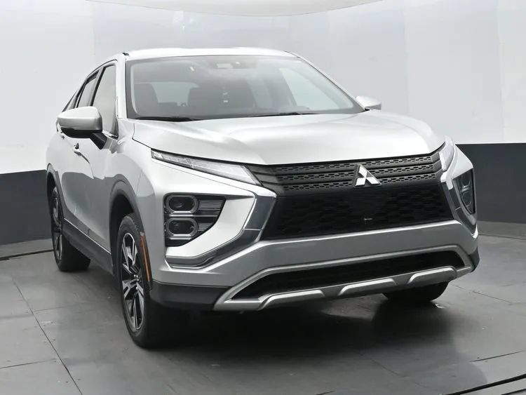 Used 2024 Mitsubishi Eclipse Cross SE AWD/4WD image 3