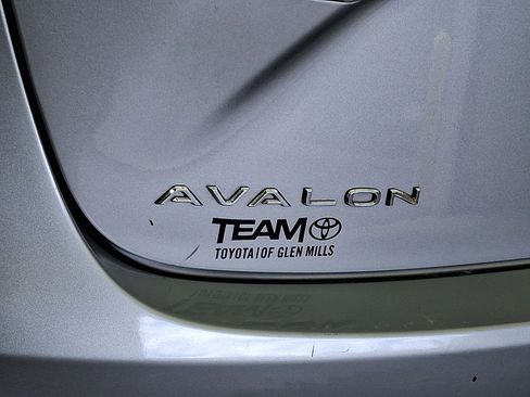 Used 2015 Toyota Avalon Limited FWD image 24