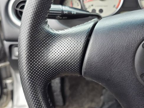 Used 2005 MAZDA MX-5 Miata LS image 24