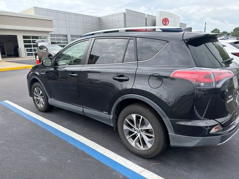Used 2016 Toyota RAV4 XLE AWD/4WD image 7