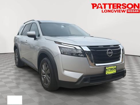 Used 2025 Nissan Pathfinder SV AWD/4WD image 1
